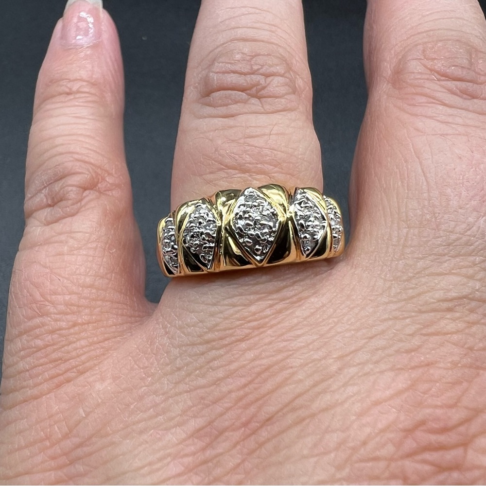 Gold Tone Diamond Shape Cluster Stamped CL Fashion Ring - Size 8.75